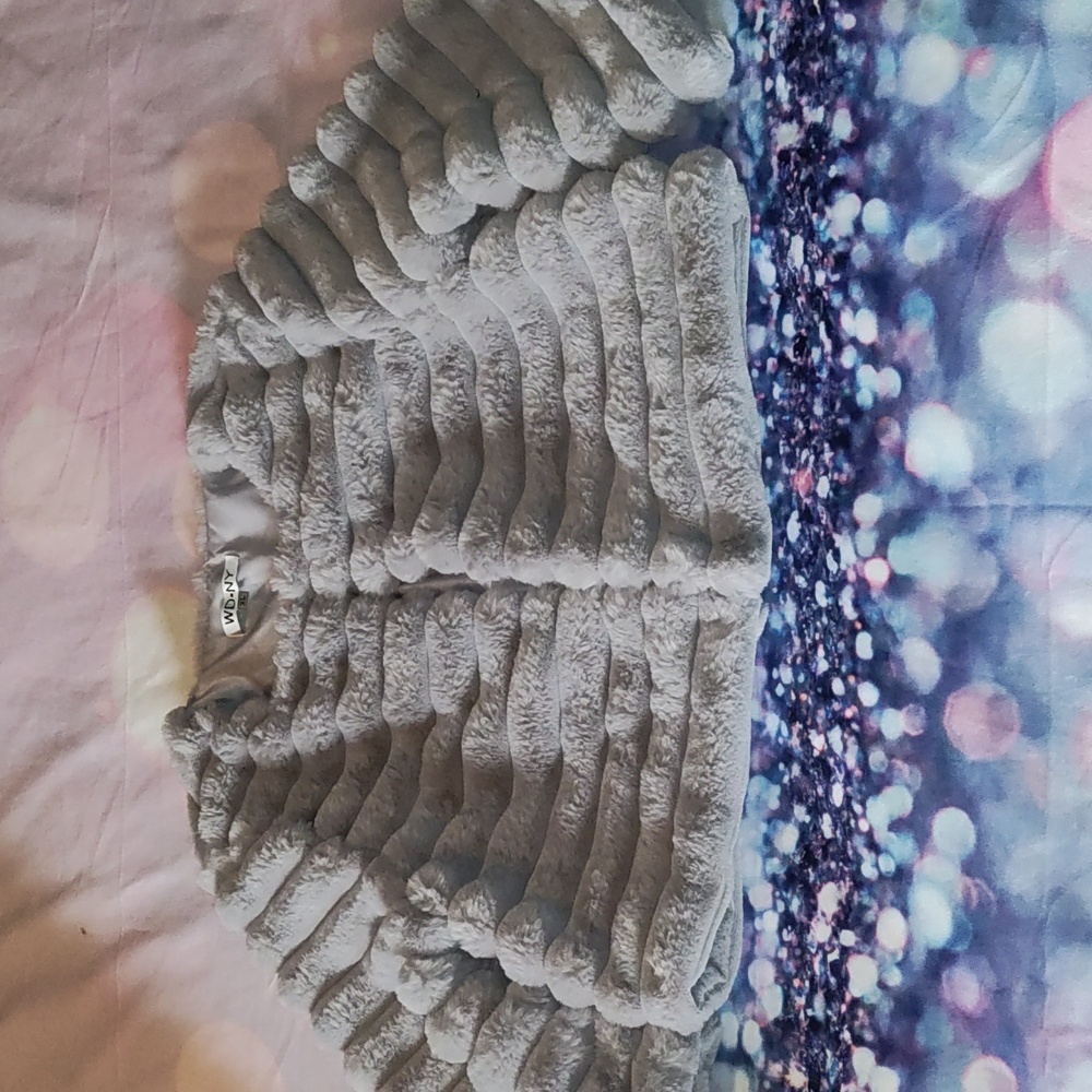 WD.NY Brand New Faux Fur Cape